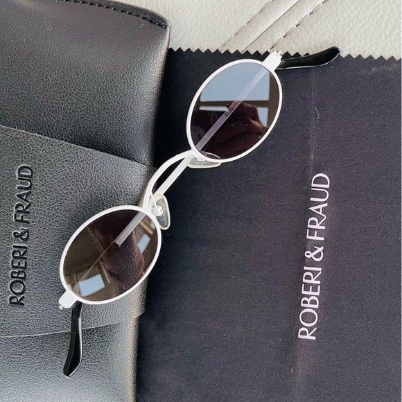 NWOT! 
Roberi & Fraud 
WHITE DORIS 
Sunglasses | Eyeglasses | Eyewear - Picture 8 of 17